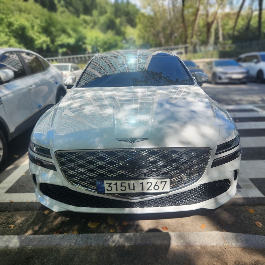 2025 Genesis The All New G80 FL 2.5T Gasoline AWD — photograph 1 of 1