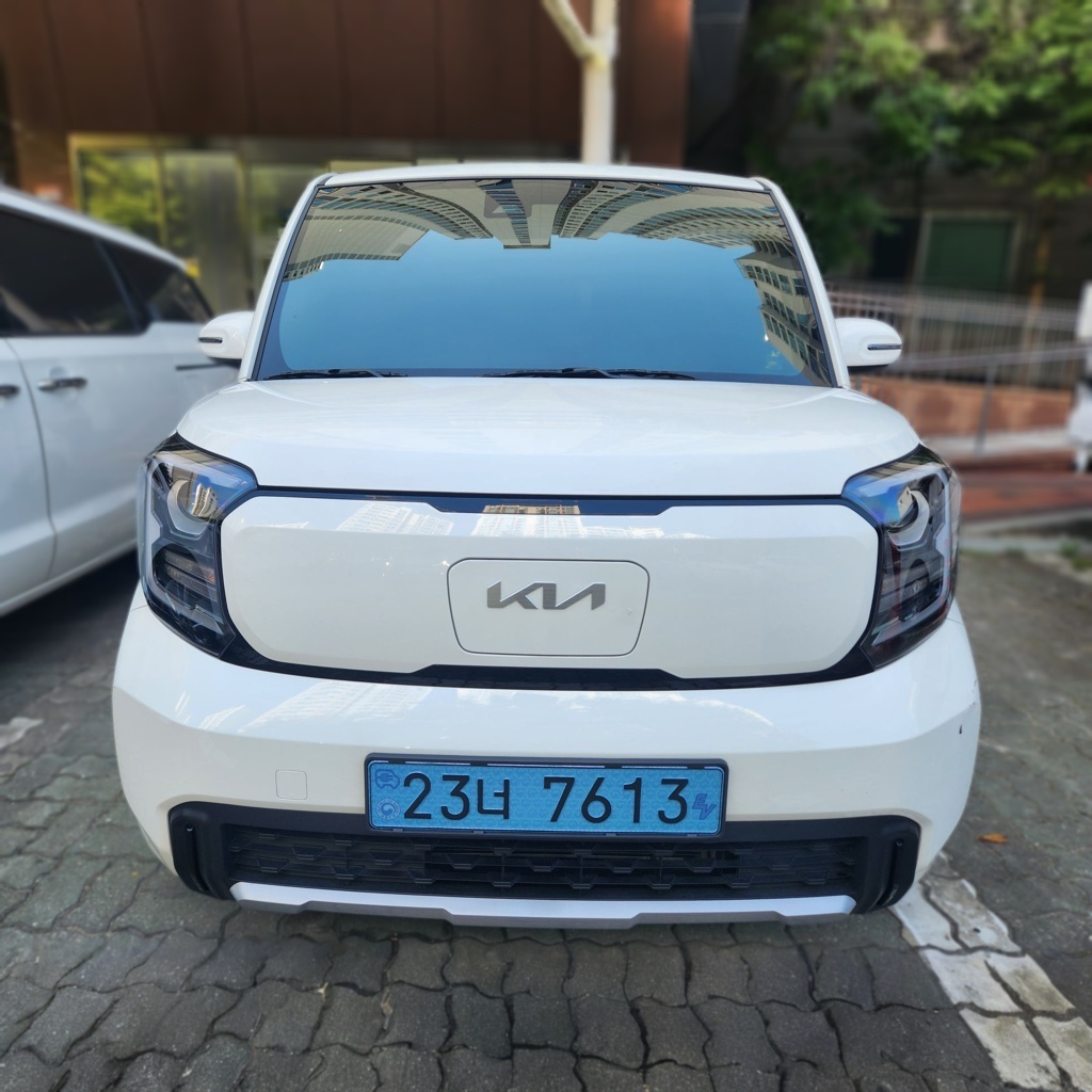 2025 Kia The New Kia RAY EV Air — photograph 1 of 1