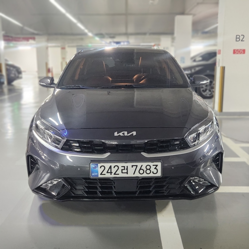 2022 Kia The New K3 2 Generation 1.6 Signature — photograph 1 of 1