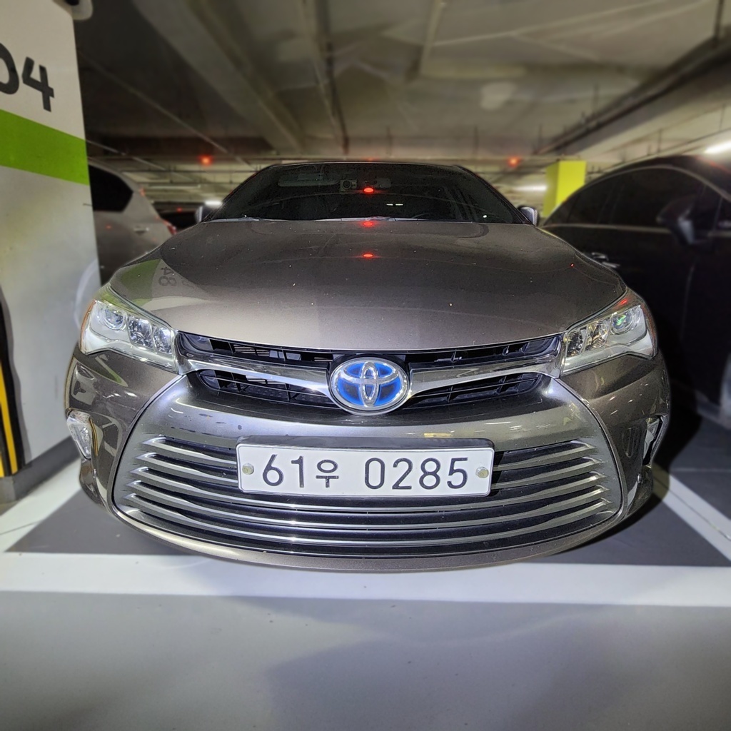 2016 Toyota New CAMRY Hybrid XLE — Korean import available from KcarDeals