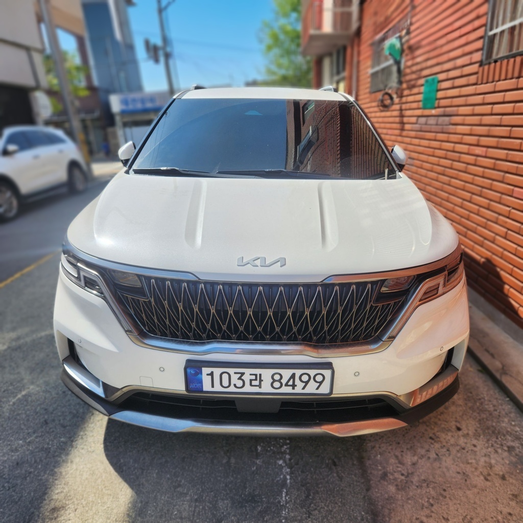 2023 Kia CARNIVAL 4 Generation Diesel 9-seater Noblesse — photograph 1 of 1