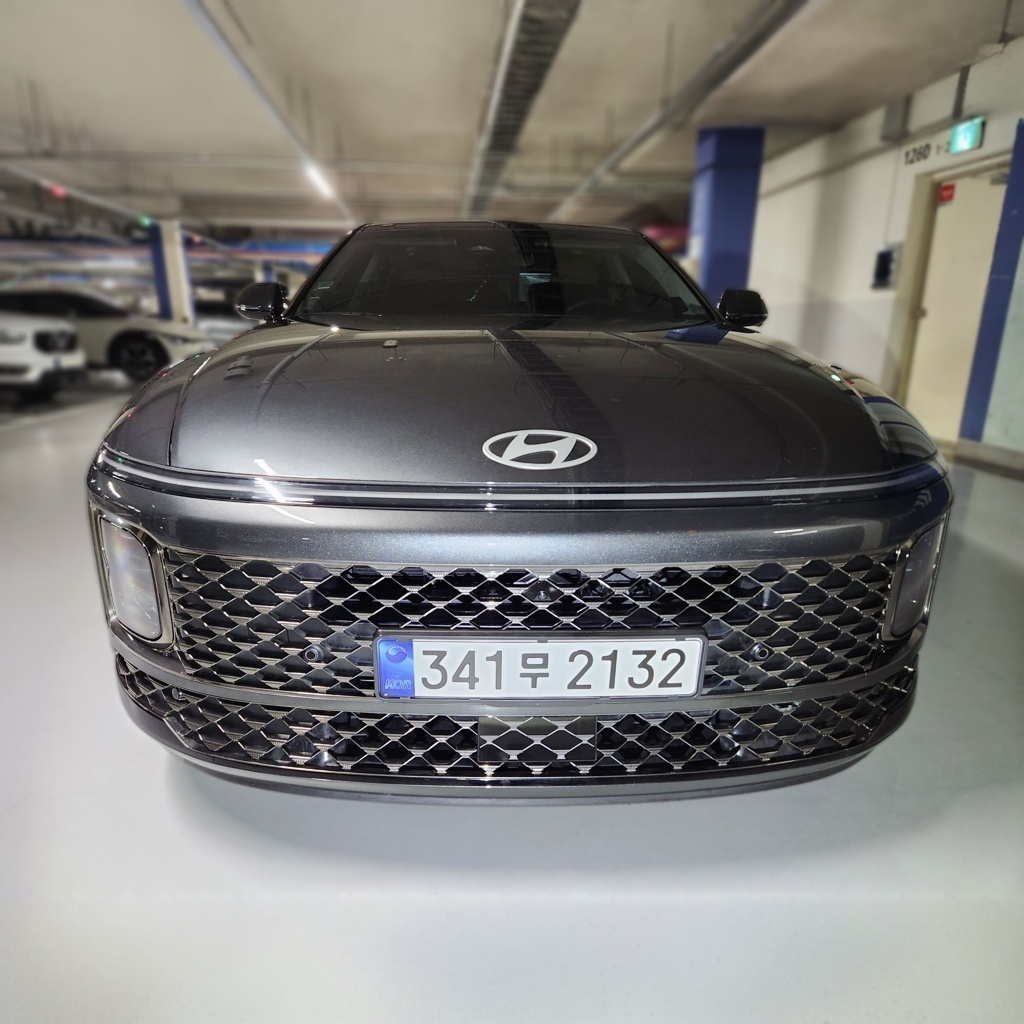 2025 Hyundai The All New Grandeur Hybrid (GN7) Calligraphy — photograph 1 of 1