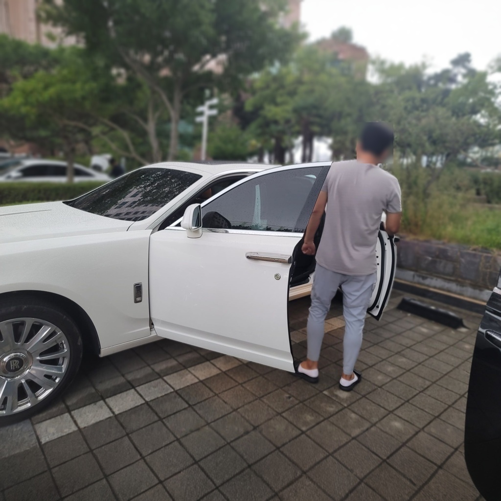 롤스로이스 고스트