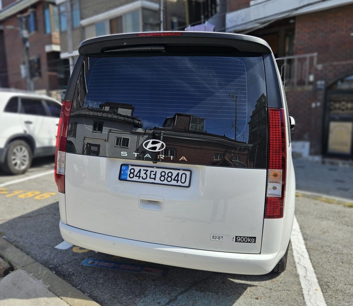 Hyundai Staria Hybrid