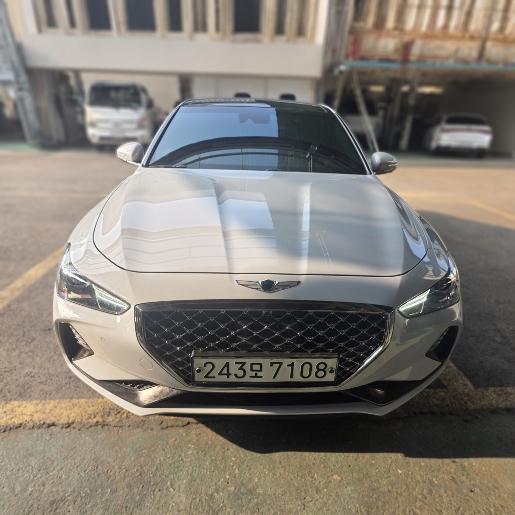 Genesis G70