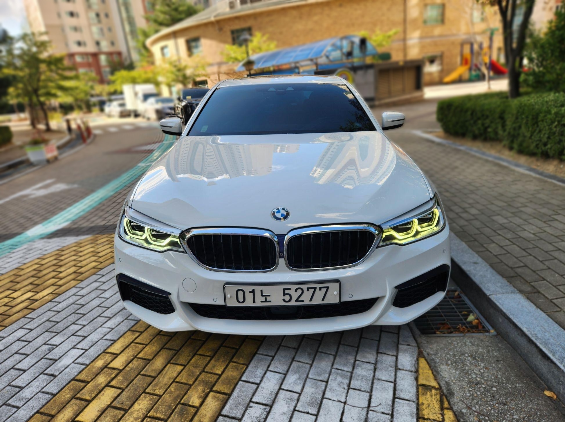 BMW 5 Series (G30)