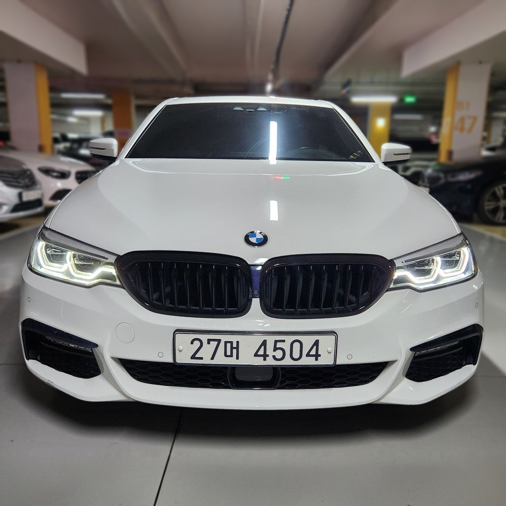 BMW 5 Series (G30)