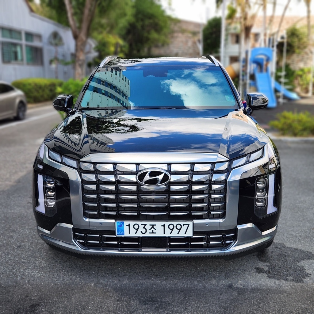 2024 Hyundai Gasoline 3.8 4WD Calligraphy (7 Seater) — photograph 1 of 1