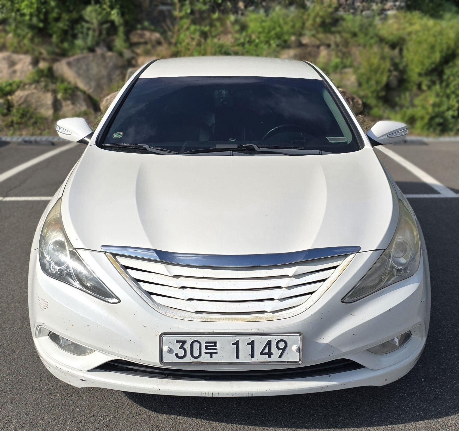 Hyundai YF Sonata