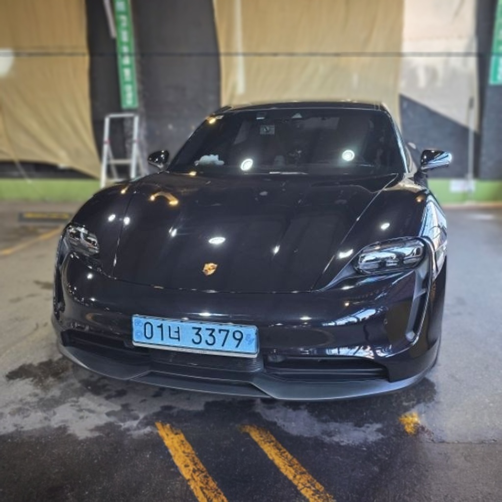 Porsche Taycan