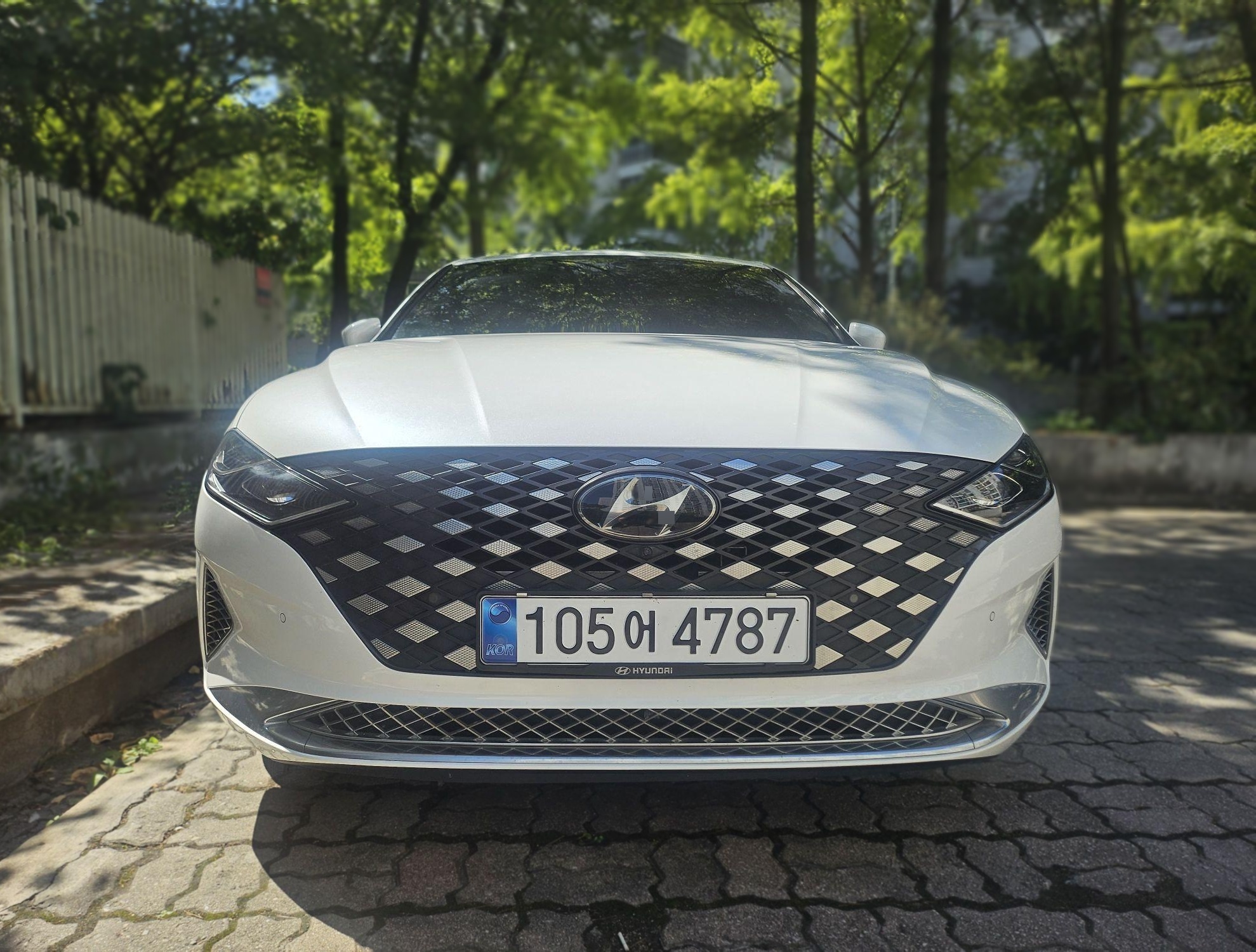 Hyundai The New Grandeur IG Hybrid