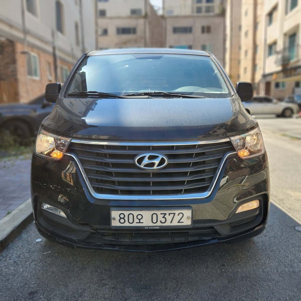 Hyundai The New Grand Starex