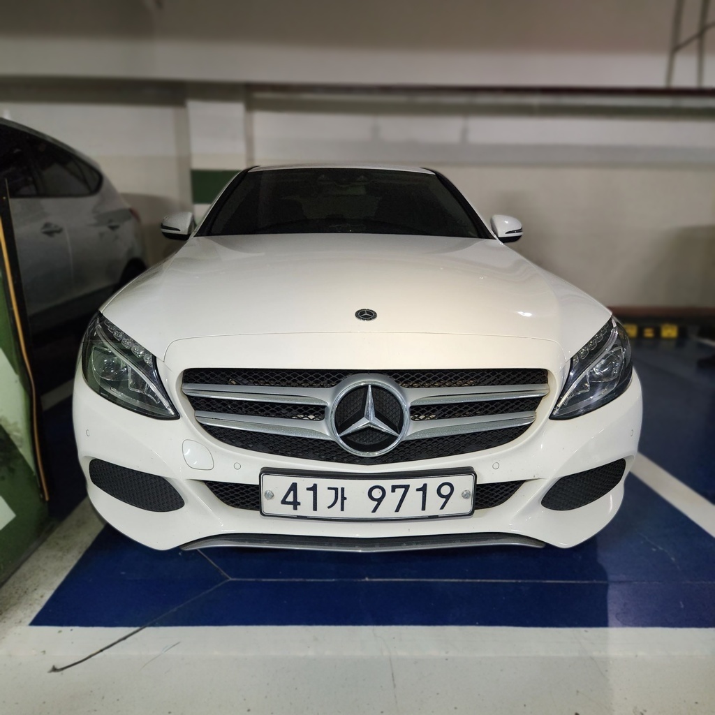 Mercedes-Benz C-Class (W205)