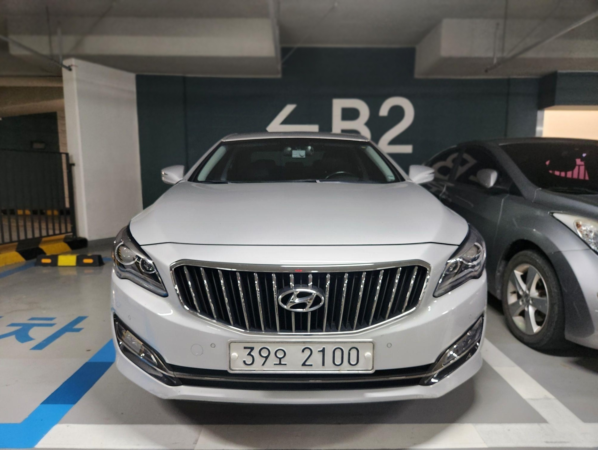 Hyundai Aslan