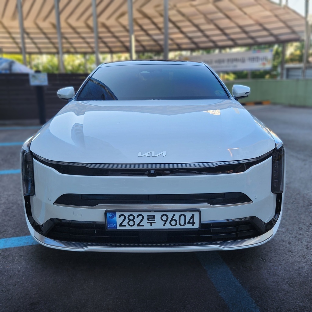 2026 Kia The New K8 1.6 TURBO Hybrid Signature — photograph 1 of 1