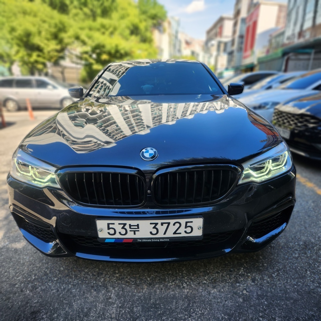 BMW 5 Series (G30)