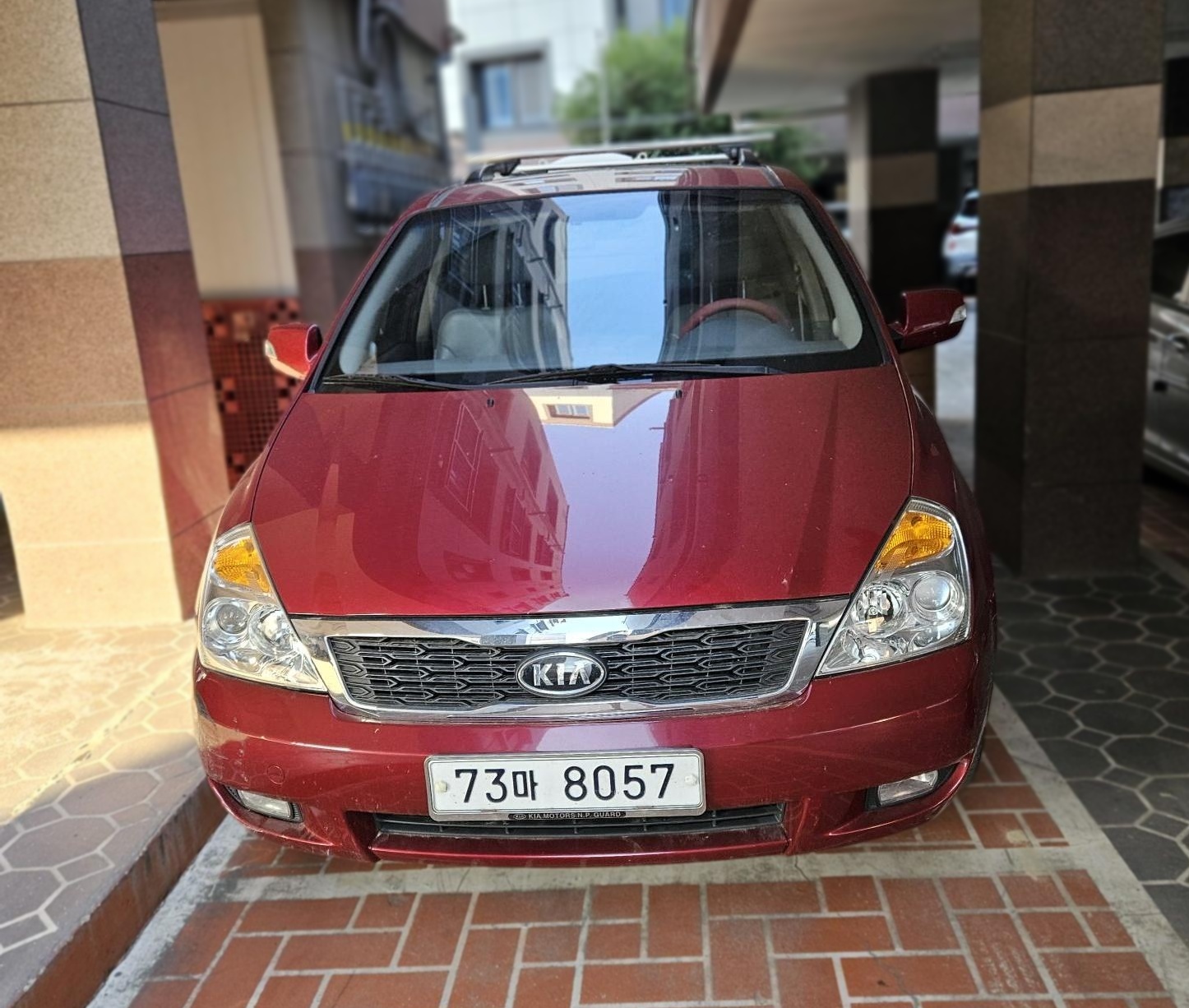 Kia Carnival R