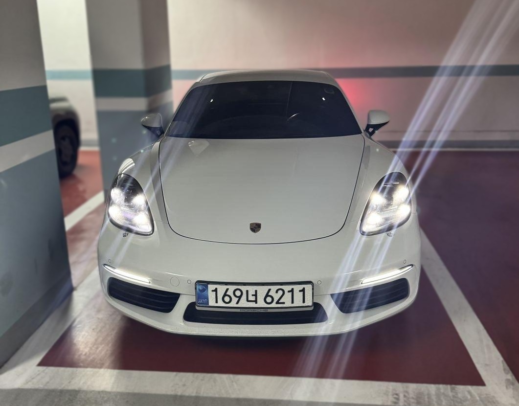 Porsche 718 Cayman