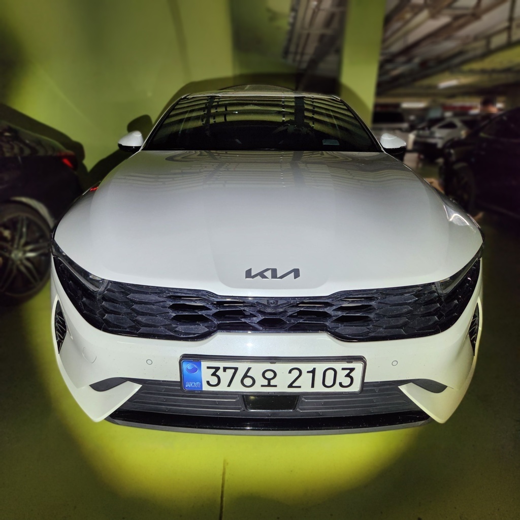 2023 Kia K5 HYBRID 3 Generation Noblesse — photograph 1 of 1