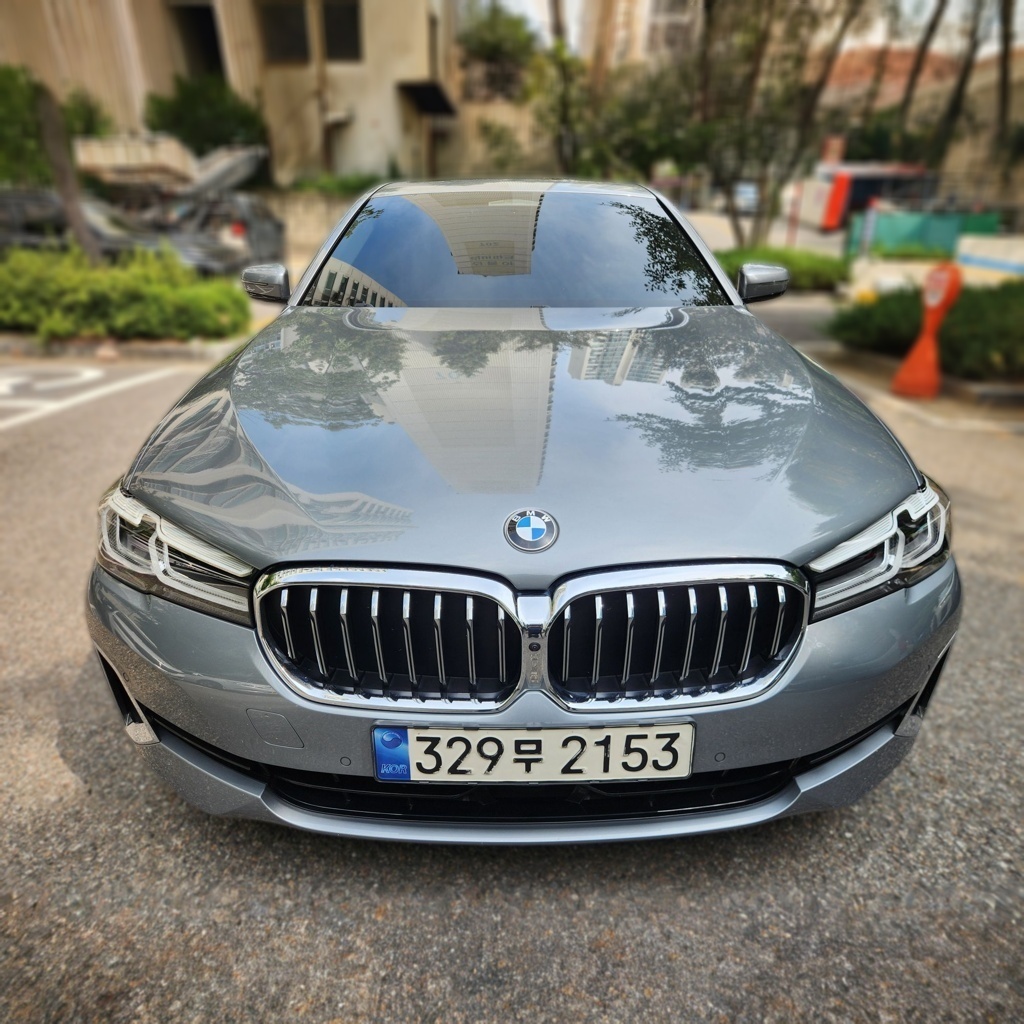 BMW 5 Series (G30)