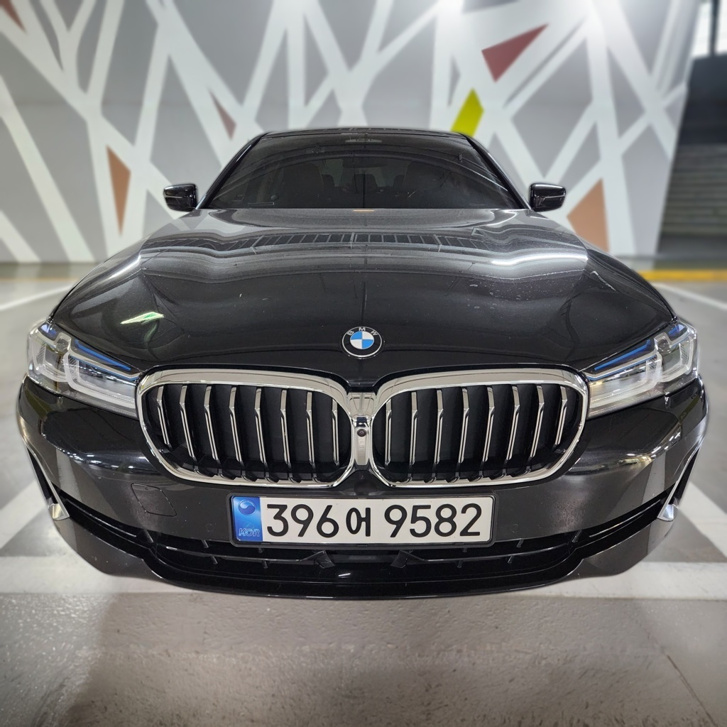 BMW 5 Series (G30)
