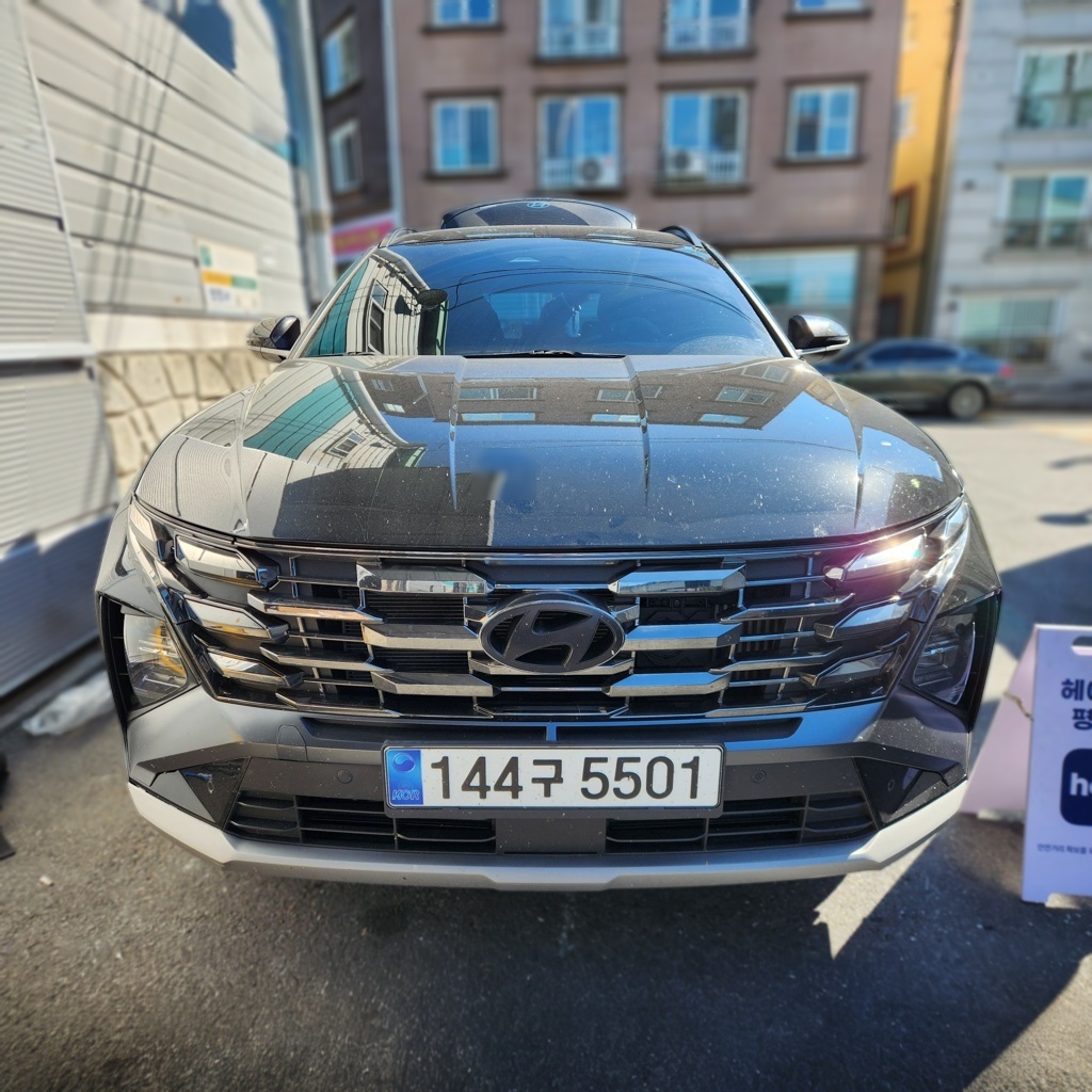 Hyundai The New Tucson Hybrid (NX4)
