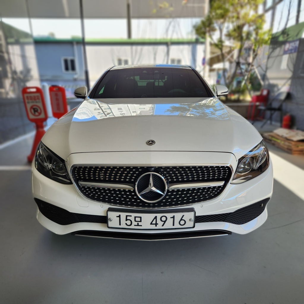 2019 Mercedes-Benz E300 4MATIC AVANTGARDE