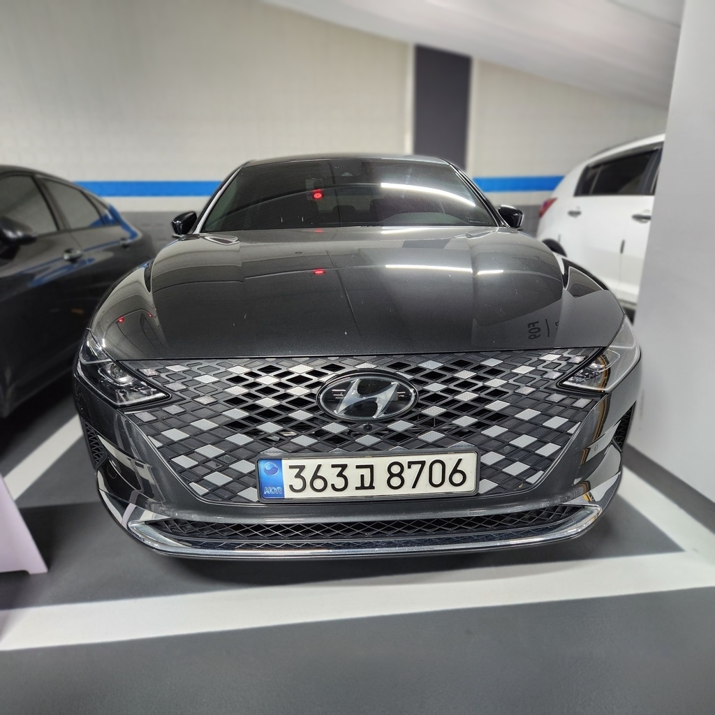 2022 Hyundai The New GRANDEUR IG 2.5 Gasoline LE BLANC — photograph 1 of 1