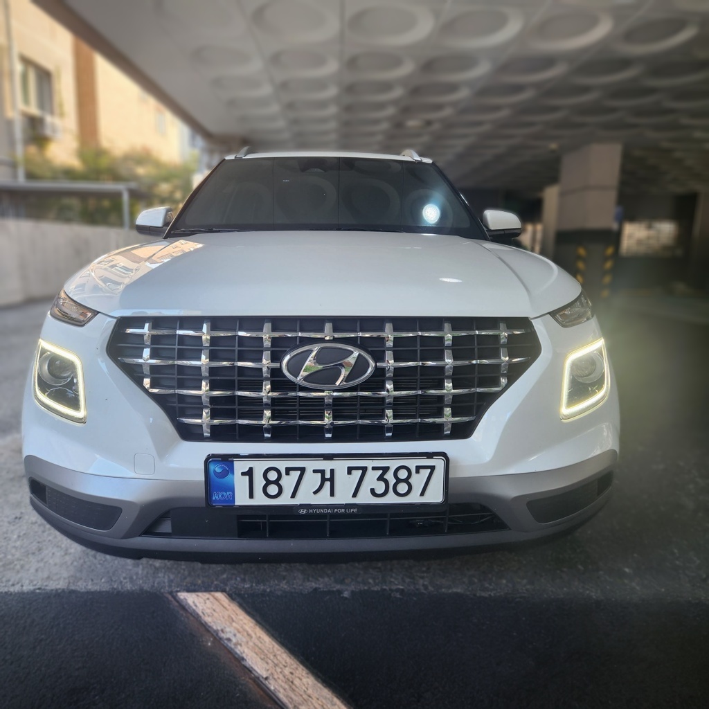 2025 Hyundai Venue 1.6 Premium — photograph 1 of 1