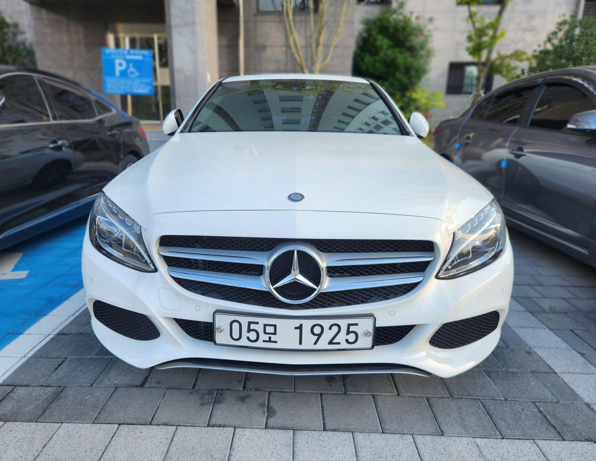 Mercedes-Benz C-Class (W205)