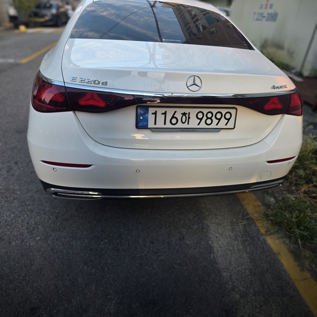 Mercedes-Benz E-Class (W214)