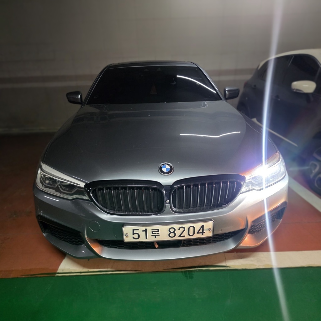 BMW 5 Series (G30)