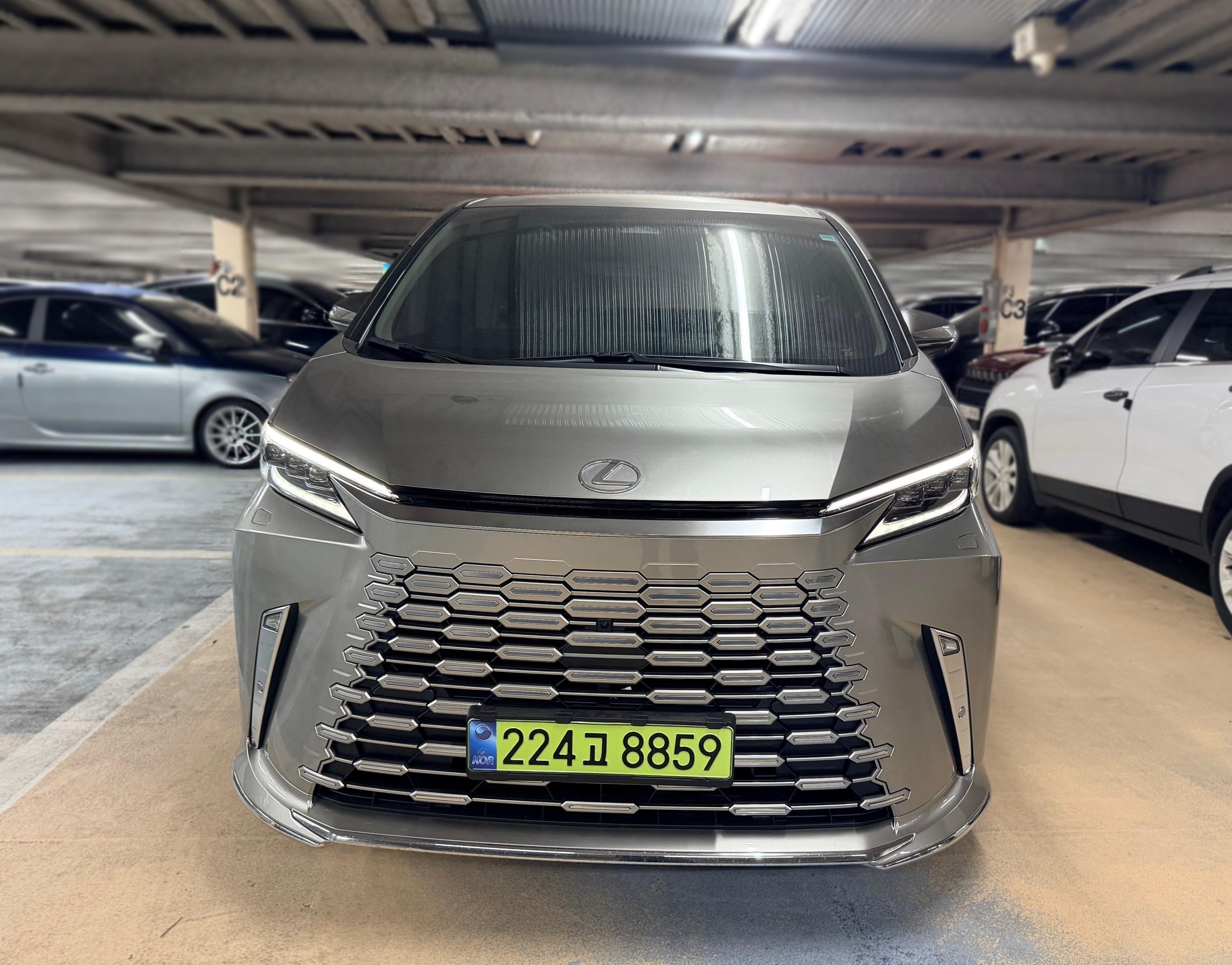 Lexus LM