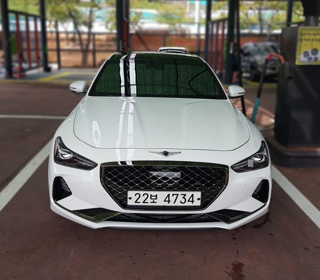 Genesis G70