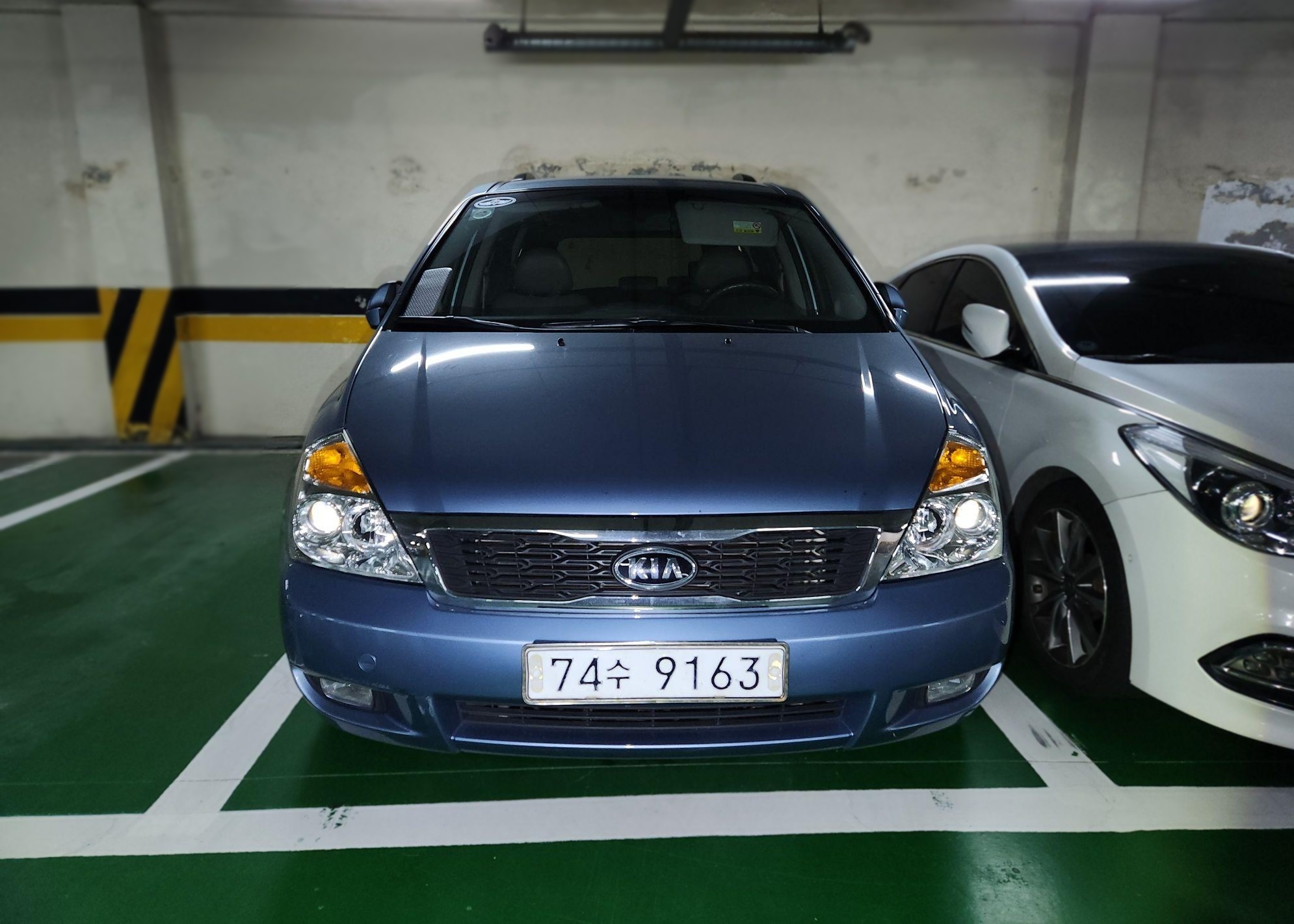 Kia Carnival R