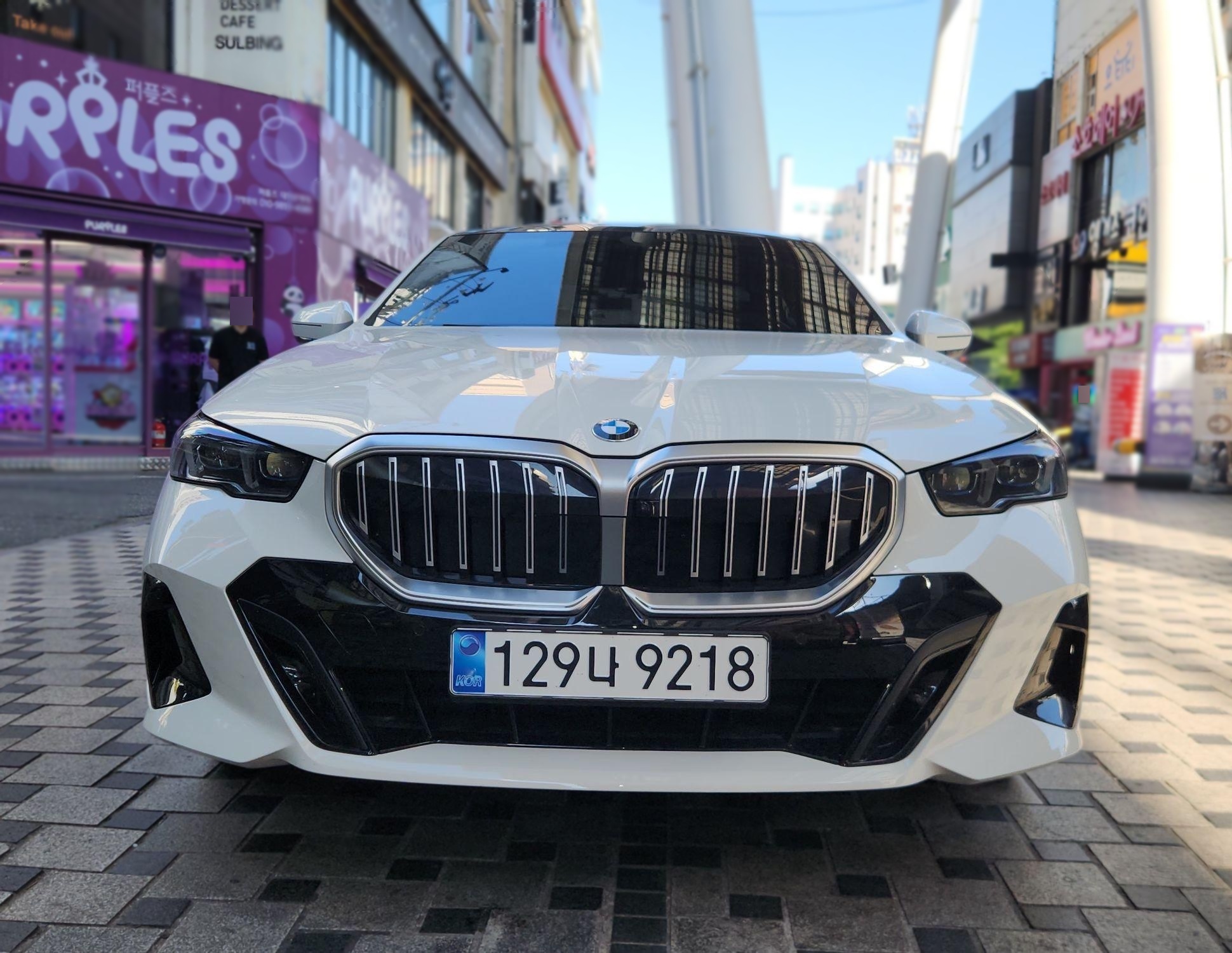 BMW 5 Series (G60)