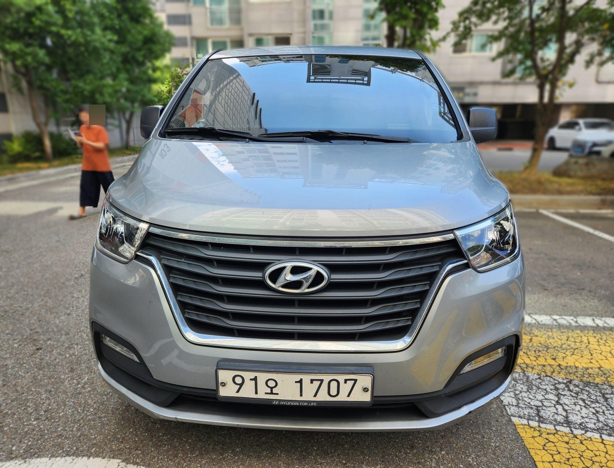 Hyundai The New Grand Starex