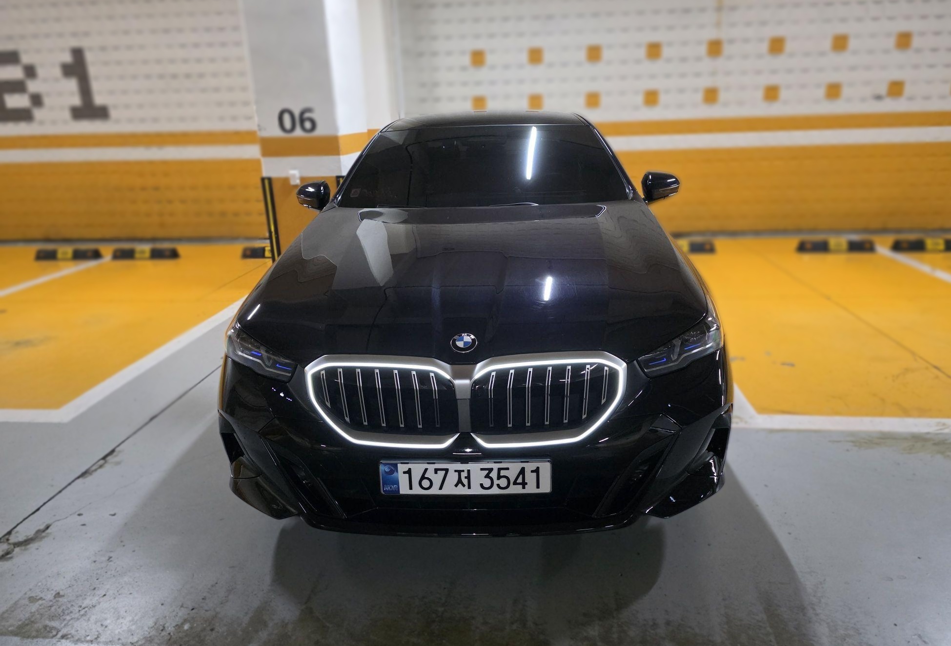 BMW 5 Series (G60)