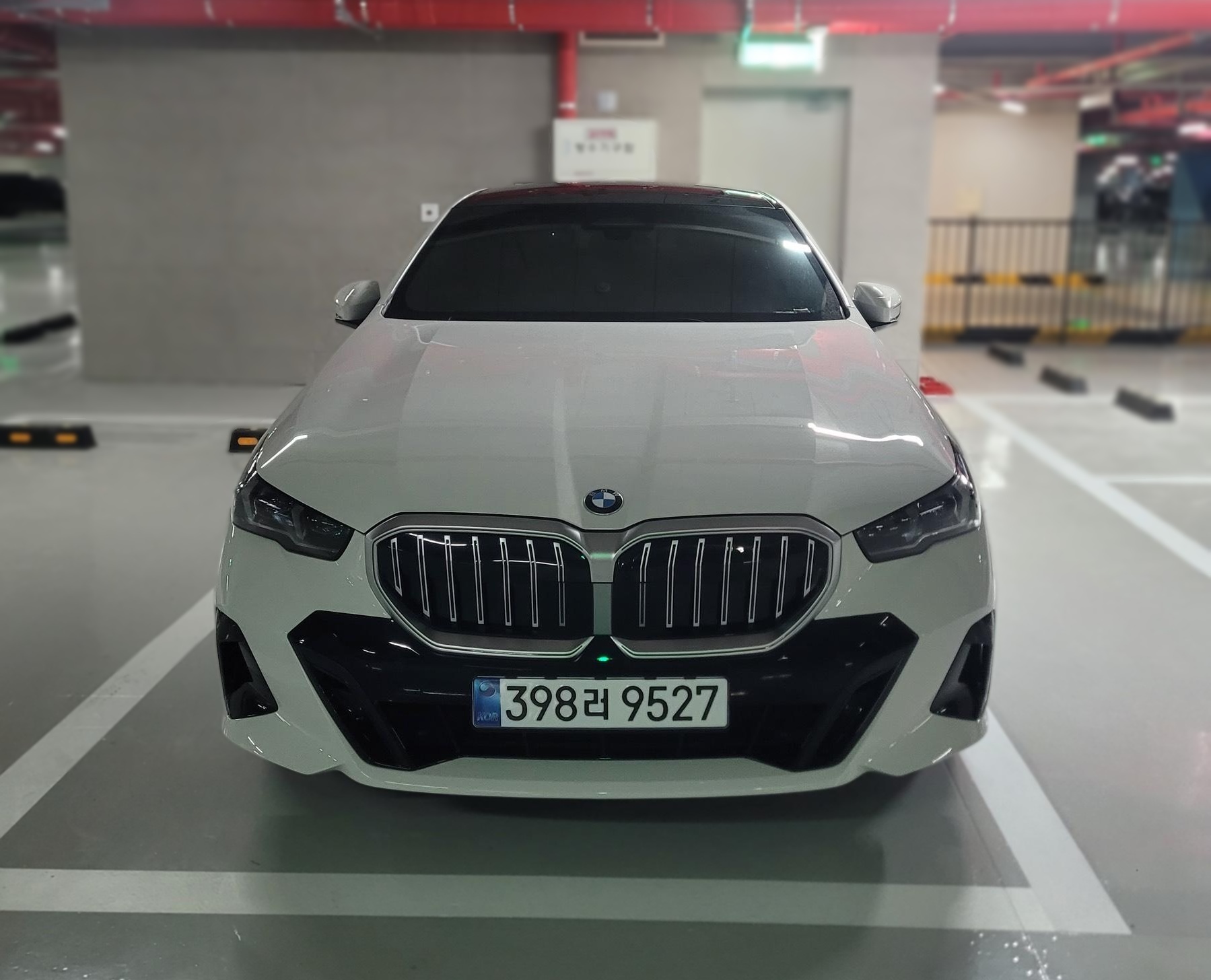 BMW 5 Series (G60)