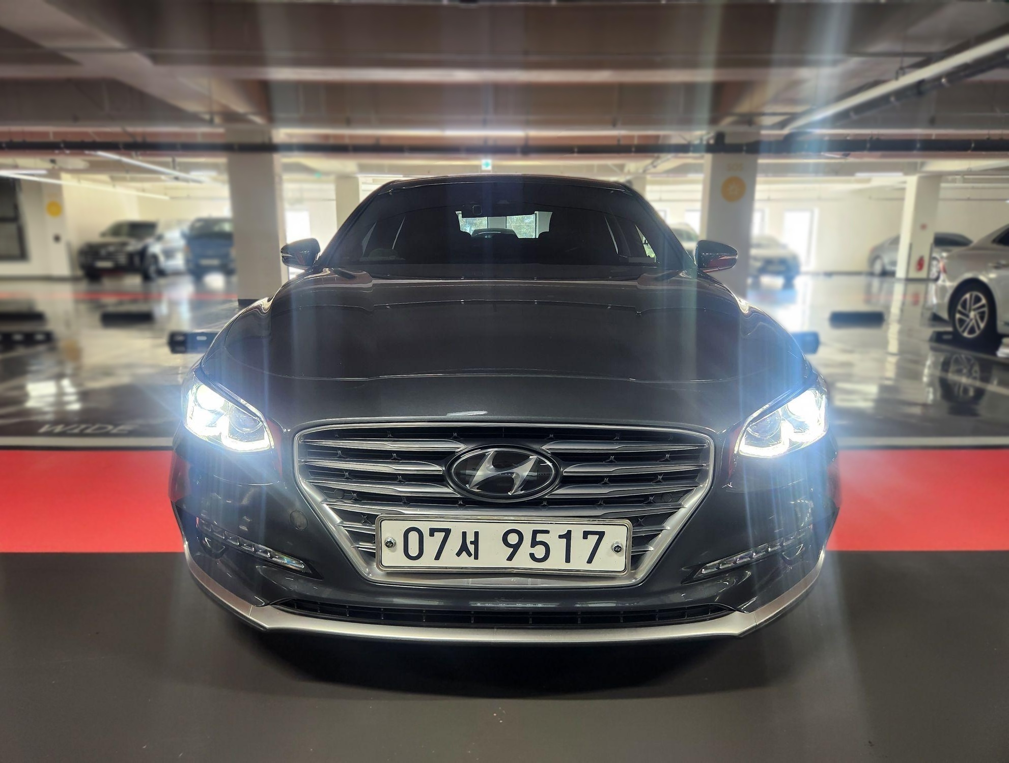 2018 Hyundai GRANDEUR IG Hybrid Premium — Korean import available from KcarDeals