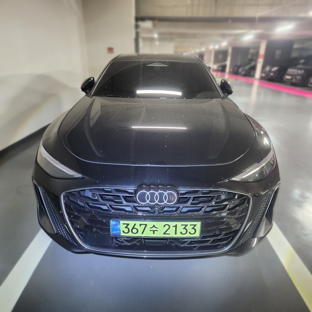 Audi A6 (C9)