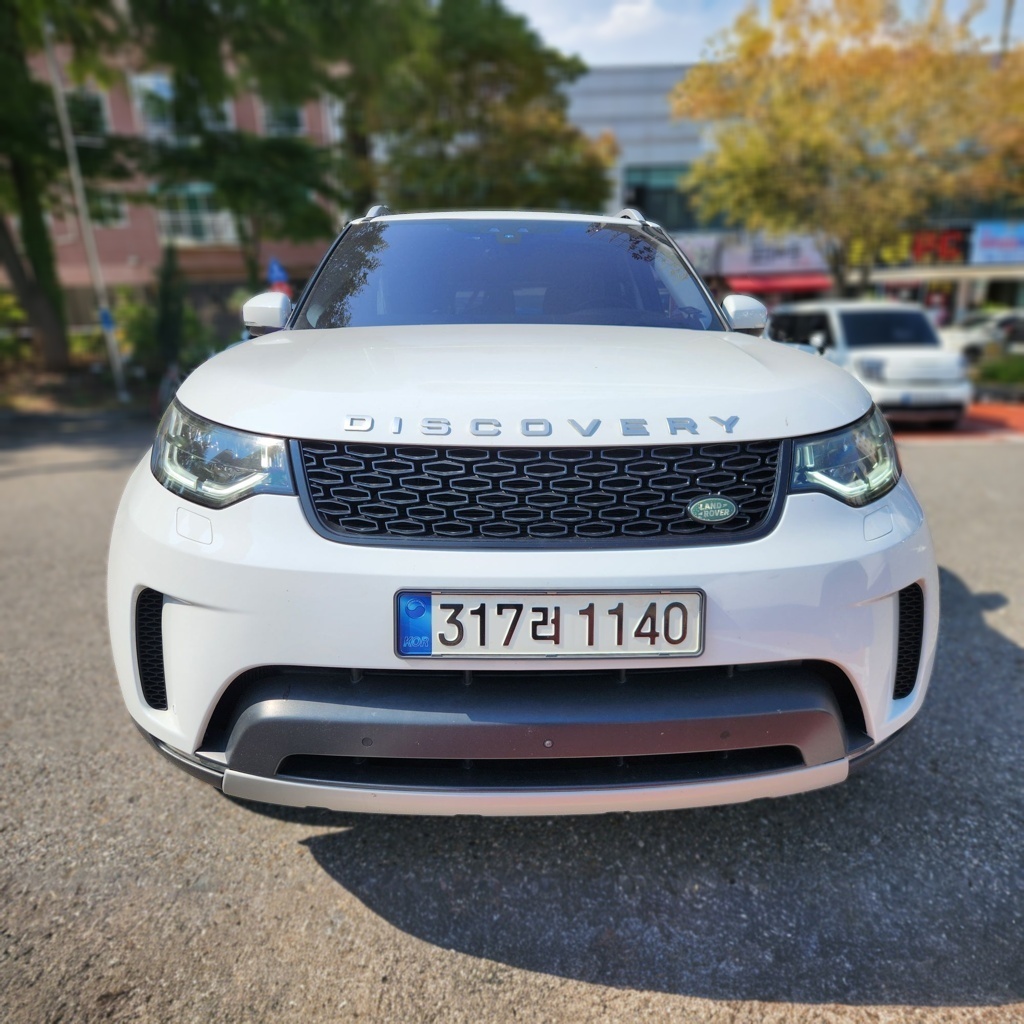 Land Rover Discovery 5
