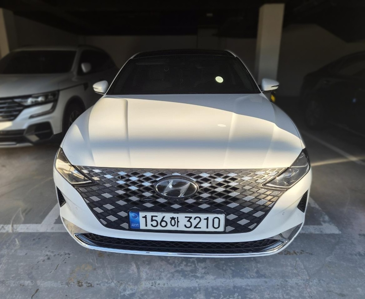 Hyundai The New Grandeur IG Hybrid
