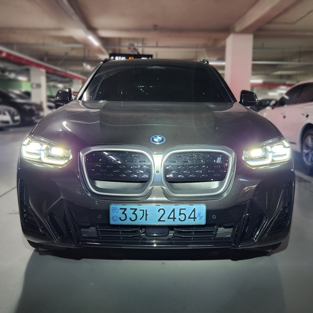 2023 BMW iX3 (G08) M SPORT — photograph 1 of 1