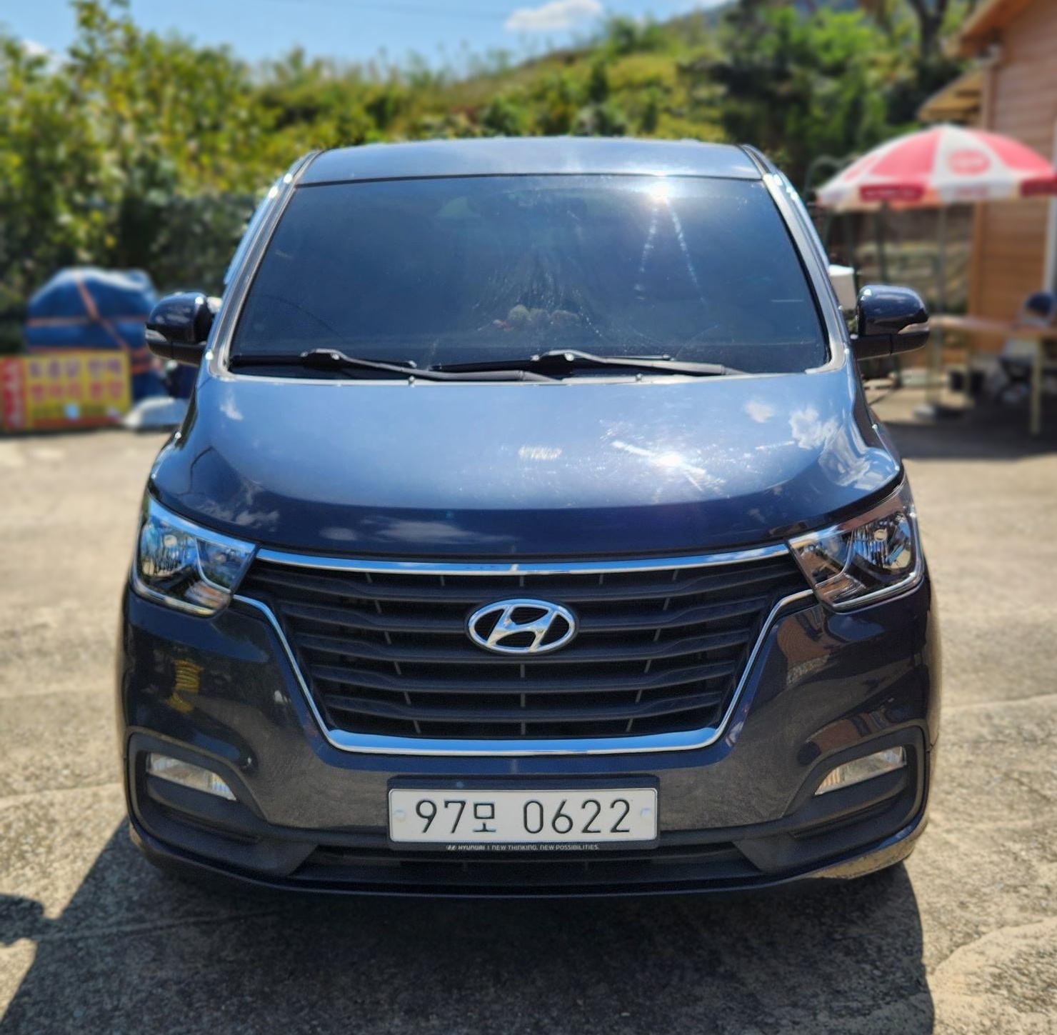 Hyundai The New Grand Starex
