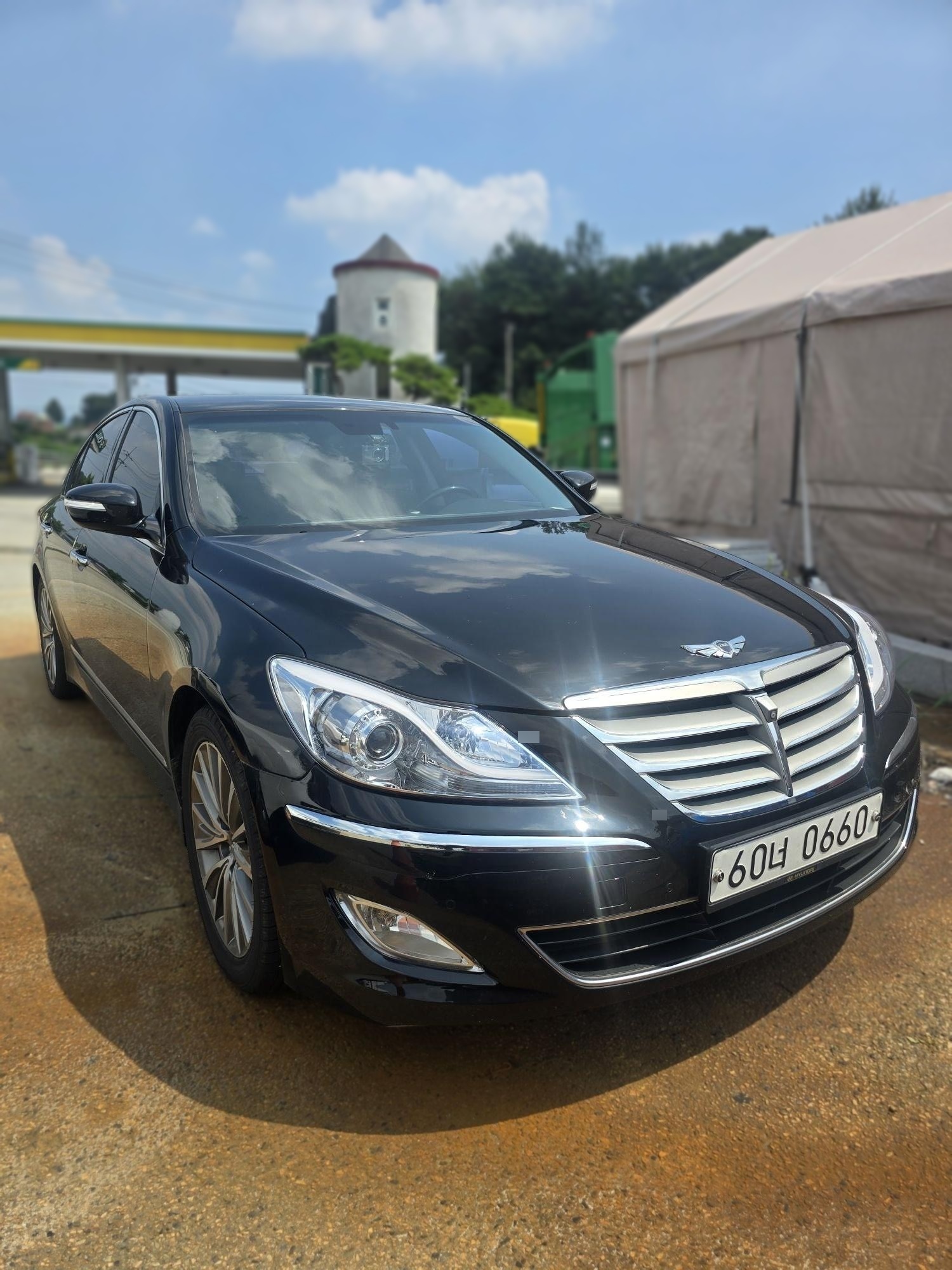 Hyundai Genesis