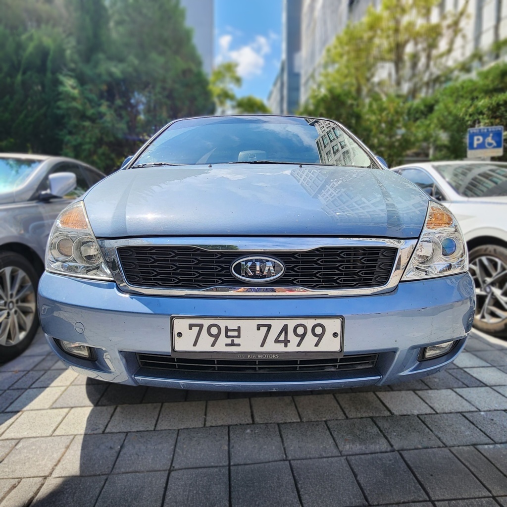 Kia Carnival R