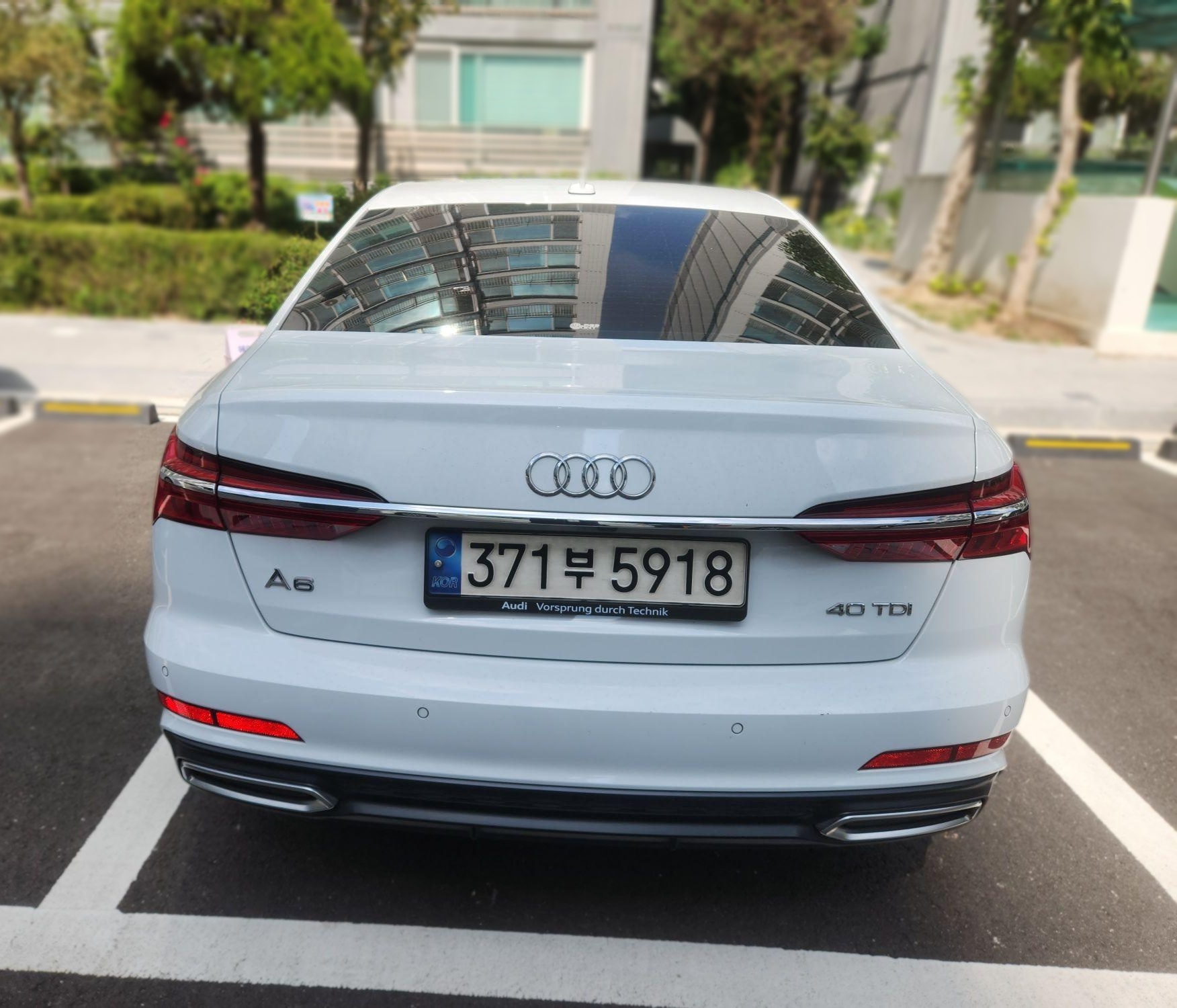 Audi A6 (C8)