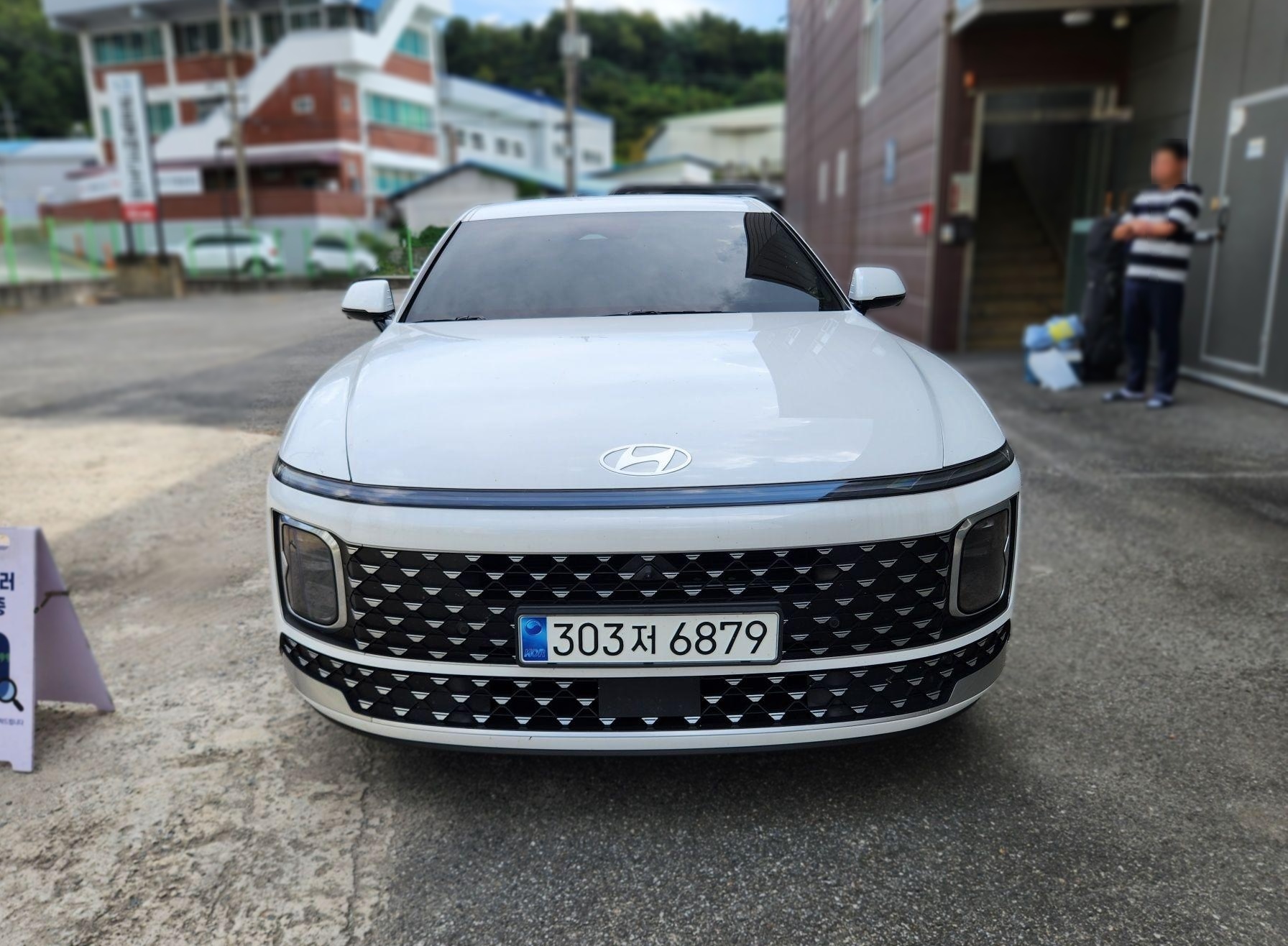 Hyundai The All-New Grandeur (GN7)