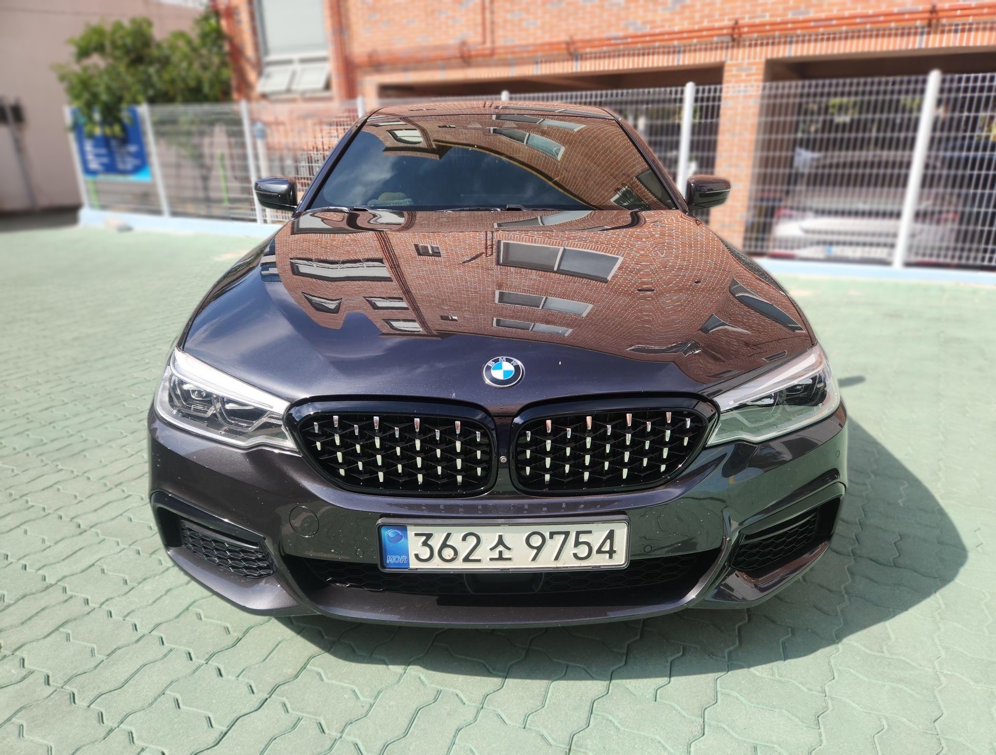 BMW 5 Series (G30)
